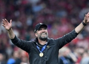 英雄联盟总决赛-包含沃尔夫斯堡遭遇四连败，球迷呼吁改变的词条