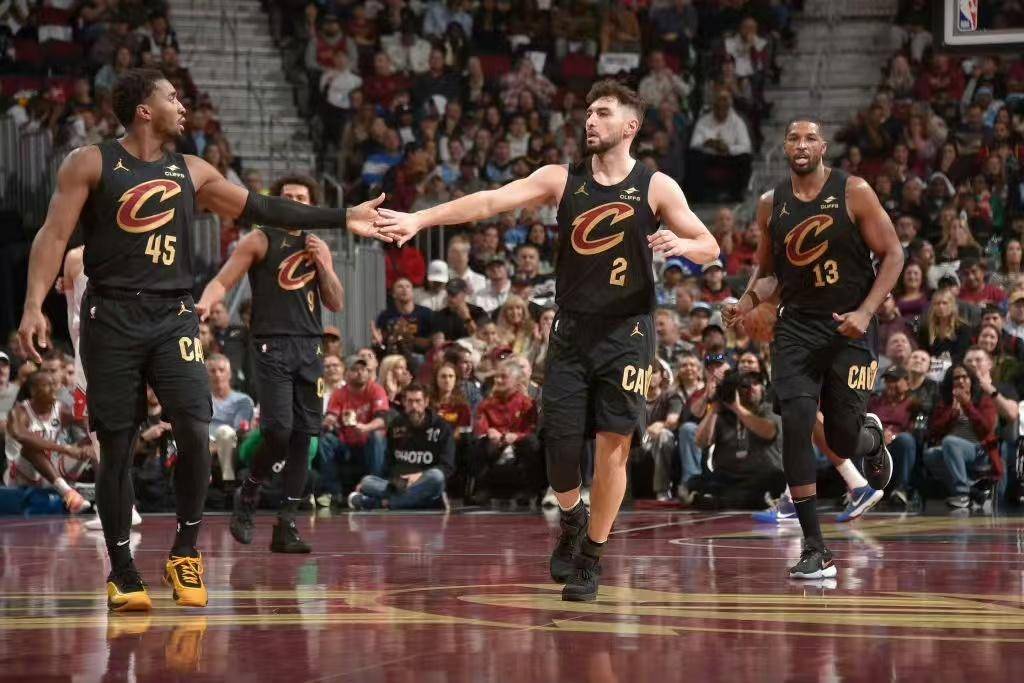 关于骑士大胜结束连败,士气高昂的信息 关于骑士大胜结束连败,士气高昂的信息