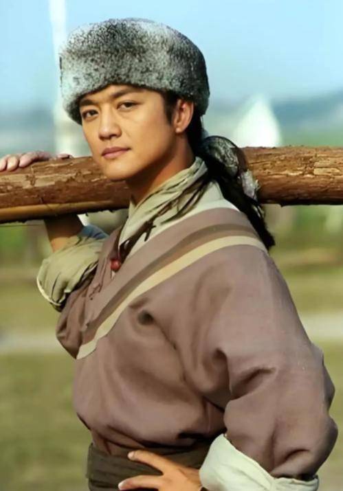 包含空前绝后!球队实力提升不断挑战笑傲江湖的词条 包含空前绝后!球队实力提升不断挑战笑傲江湖的词条