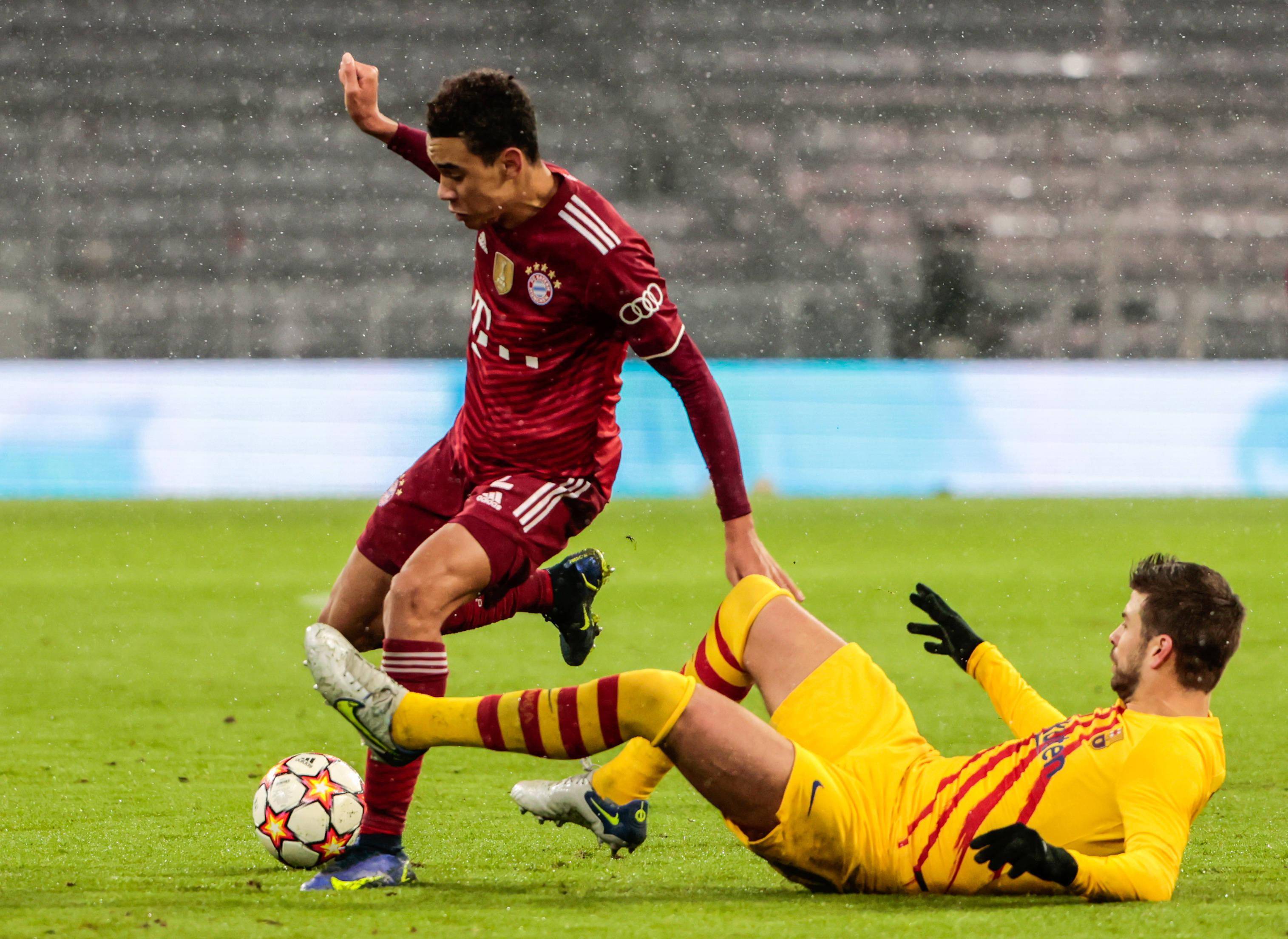 阿根廷完胜拜仁,皮克点燃赛场 阿根廷完胜拜仁,皮克点燃赛场