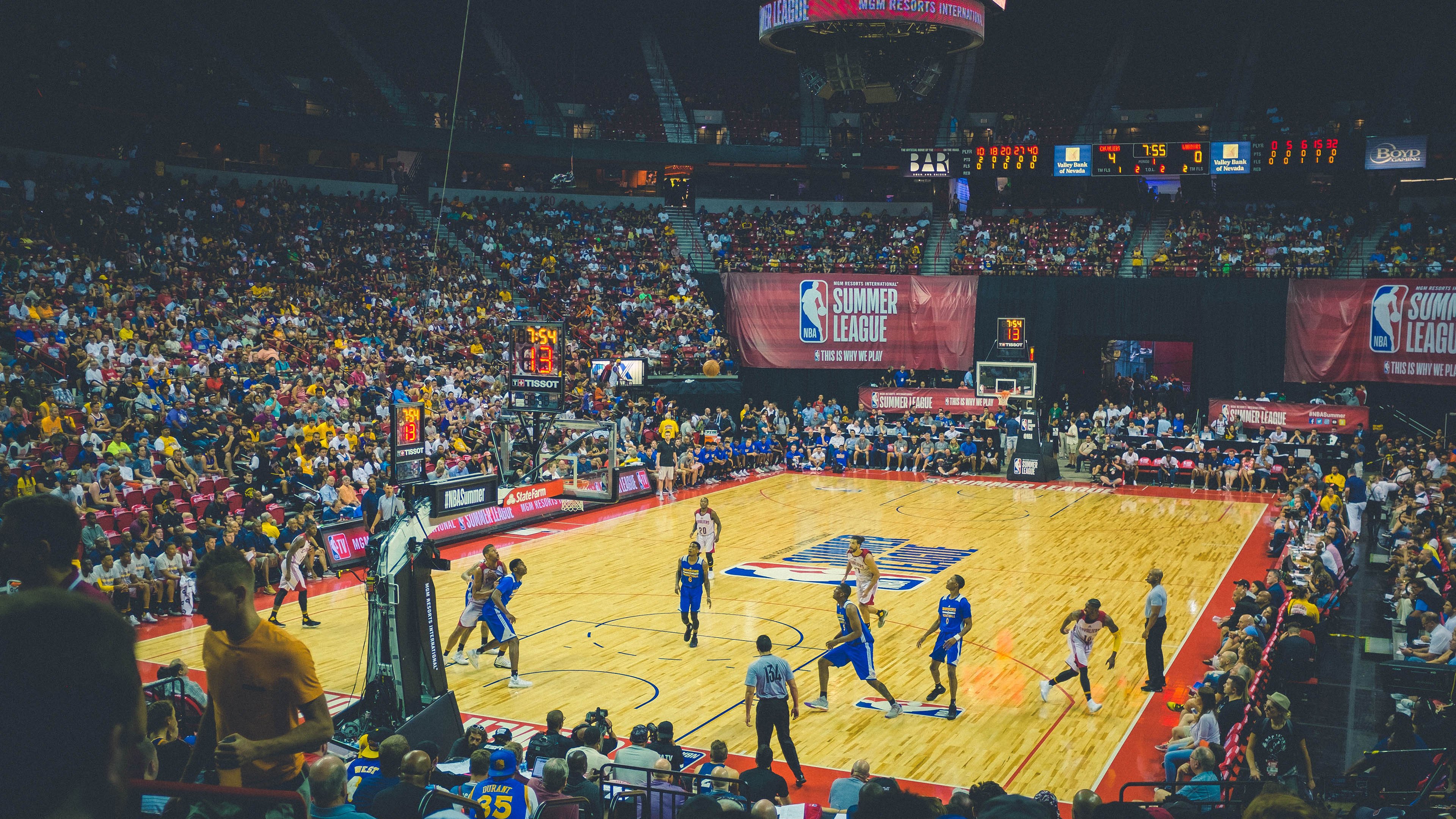 东方既白,哈登的救赎之夜与吉林的奇迹压哨