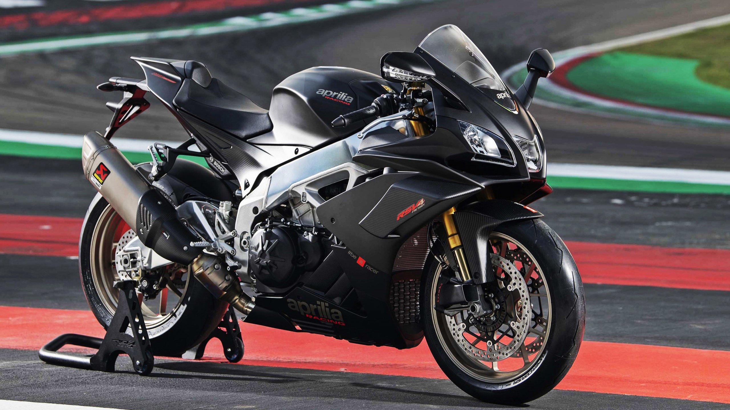 巨星的影子与光的锋芒，当非核心在最终章执笔